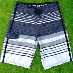 Excellent Used Condition Men's Mossimo Black & Gray Stripe Board Shorts Size 30.
